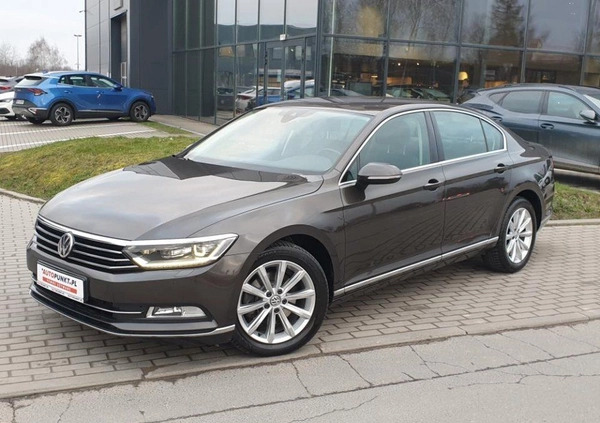 Volkswagen Passat cena 79900 przebieg: 139056, rok produkcji 2017 z Kraków małe 211